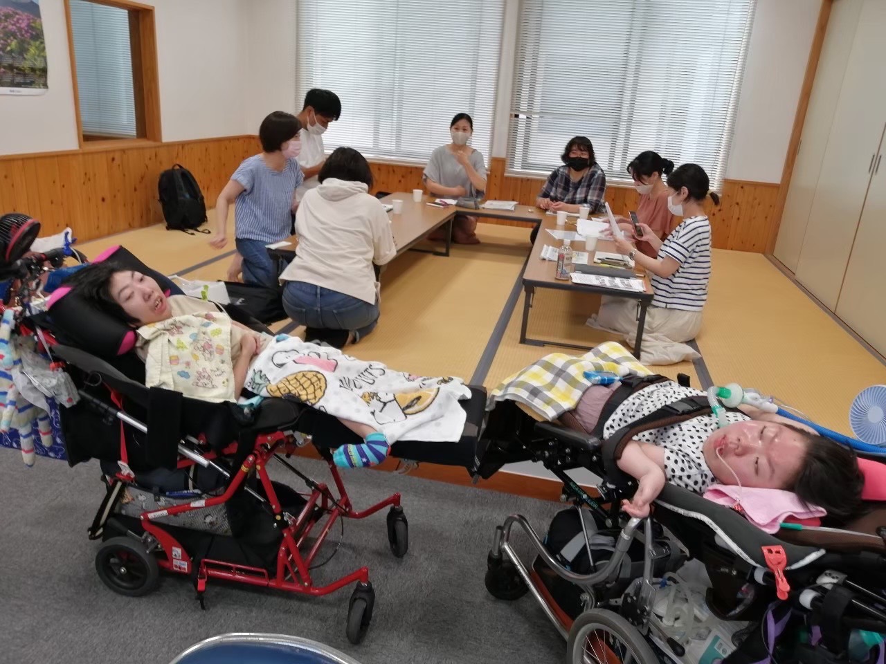 医療的ケア児者の日中の居場所と介護者の就労の場づくりを支援する事業に取り組みます